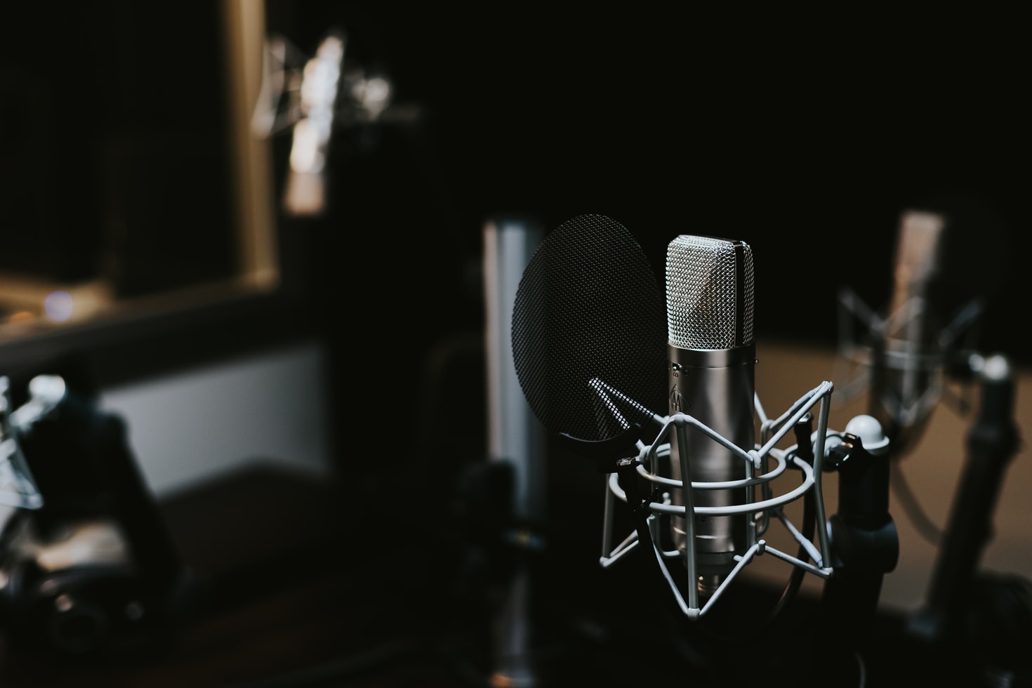 Podcast Studio: 4 Benefits of Renting